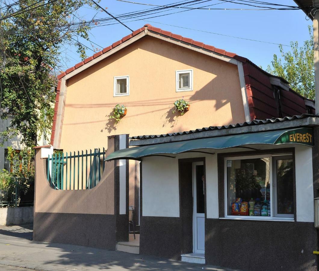 Pensiunea Everest Craiova Exterior foto